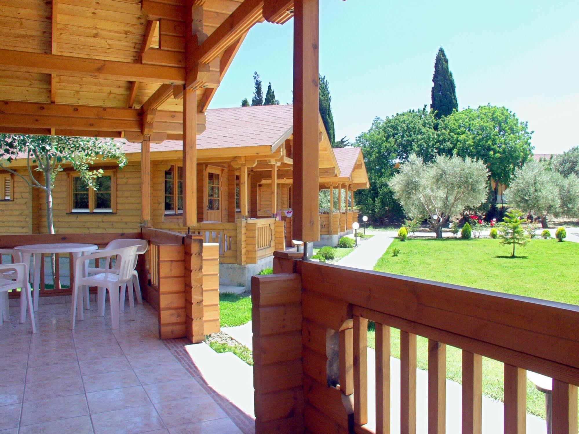 Sandy'S Studios Apartments & Log-Villas Kos By Eksteriør billede