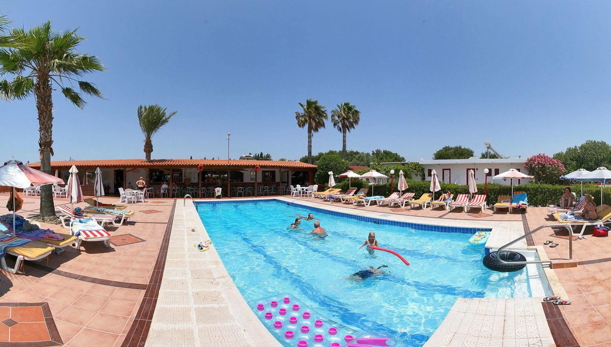 Sandy'S Studios Apartments & Log-Villas Kos By Eksteriør billede